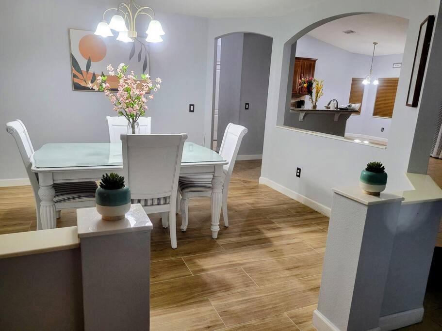 Charming Vacation Home In Port St Lucie. Port St. Lucie ภายนอก รูปภาพ